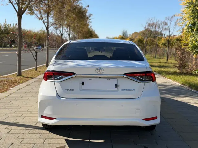 Toyota Corolla — Фото автомобиля 22
