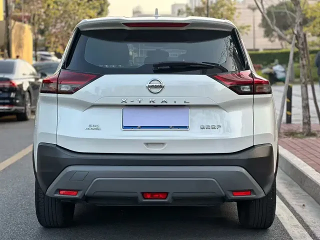 Nissan X-Trail — Фото автомобиля 9