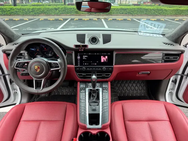 Porsche Macan — Фото автомобиля 15