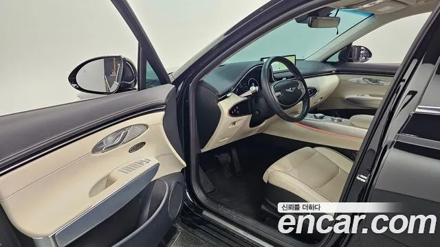 Genesis GV70 2.5T Бензин AWD — Фото автомобиля 10