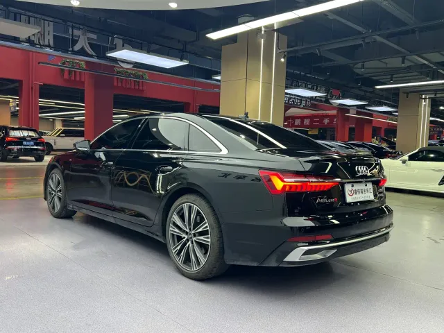Audi A6L — Фото автомобиля 14
