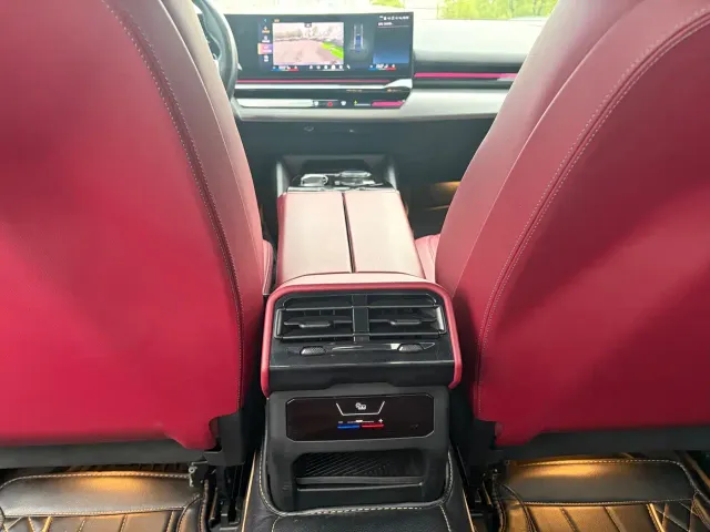 BMW 5 Series — Фото автомобиля 12