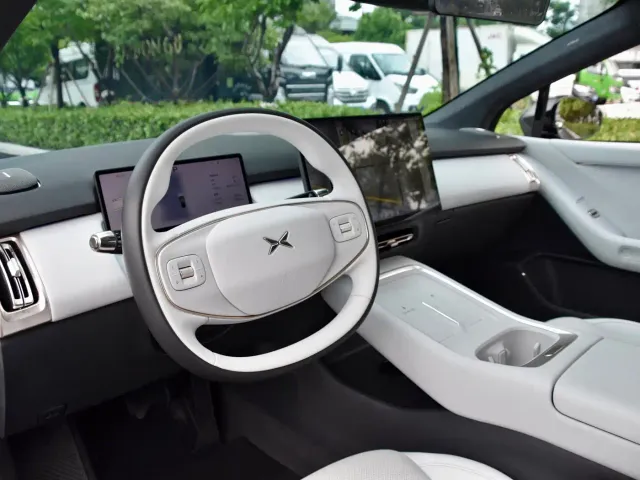 Xpeng P7+ — Фото автомобиля 16