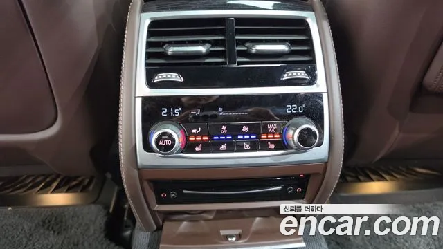 BMW 7 Series — Фото автомобиля 24