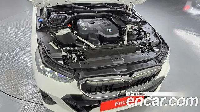 BMW 5 Series G60 — Фото автомобиля 6