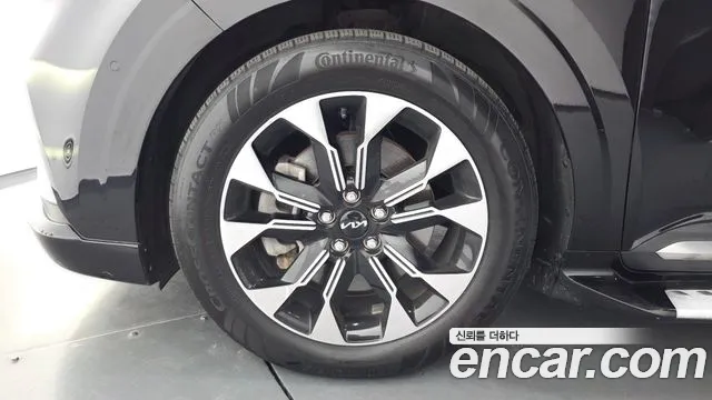 Kia Canival — Фото автомобиля 5