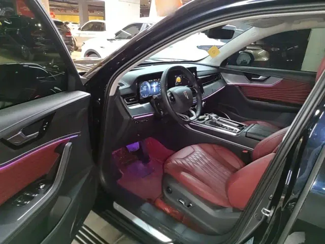 Hongqi HS5 — Фото автомобиля 11