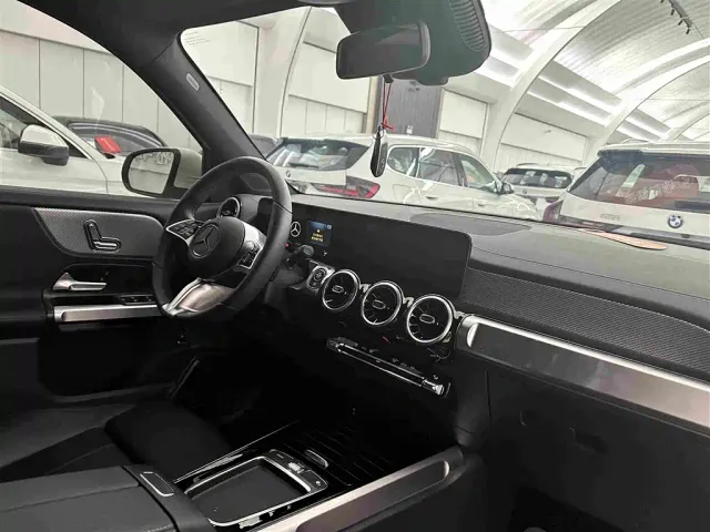 Mercedes-Benz GLB-Class — Фото автомобиля 21