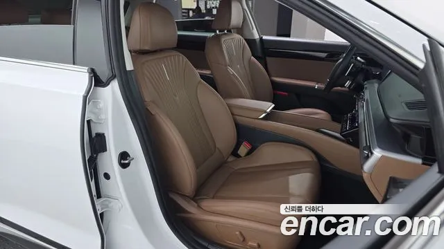 Hyundai Grandeur GN7 — Фото автомобиля 16