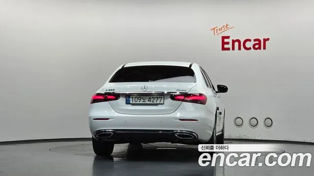 Mercedes-Benz E-Class E-класс W213 E350 4MATIC Avantgarde — Фото автомобиля 4