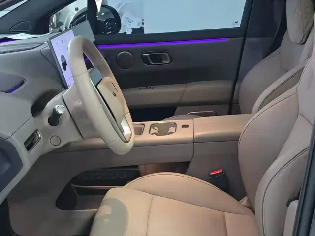 Li Auto i6 — Фото автомобиля 2