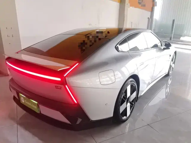 Xpeng P7 — Фото автомобиля 6