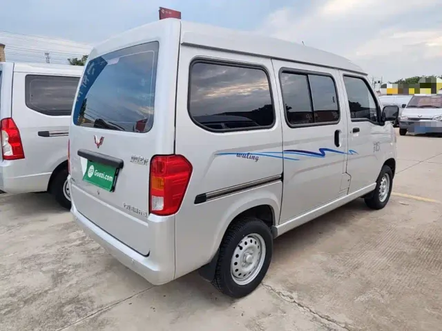 Wuling Zhiguang — Фото автомобиля 4