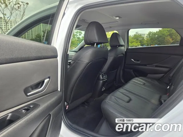 Hyundai AVANTE Новый Avante (CN7) — Фото автомобиля 15