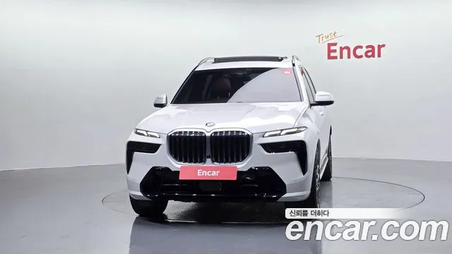 BMW X7 — Фото автомобиля 3
