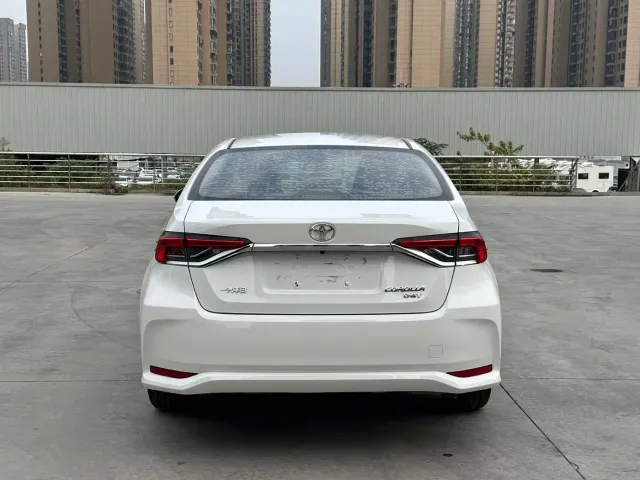 Toyota Corolla — Фото автомобиля 5
