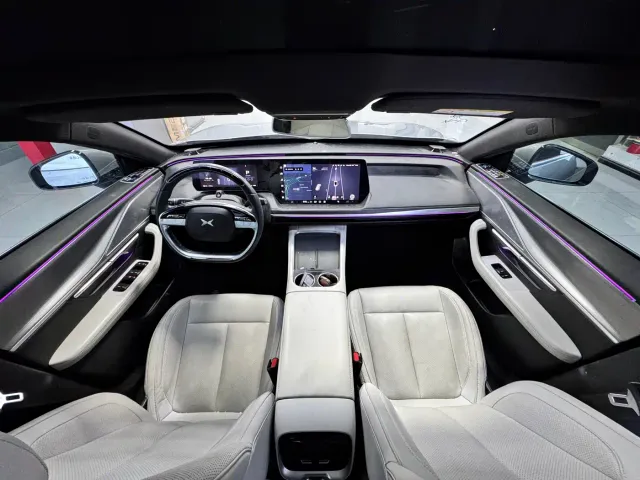 Xpeng P7 — Фото автомобиля 9