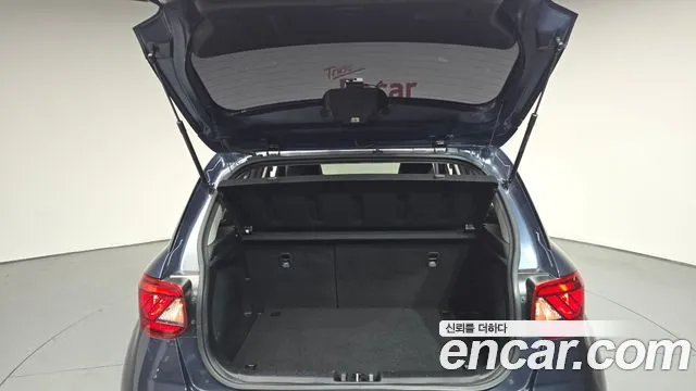 Hyundai Venue — Фото автомобиля 19