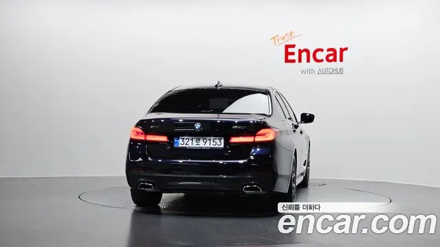BMW 5-Series 5 серия (G30) 530i xDrive M Sport — Фото автомобиля 4