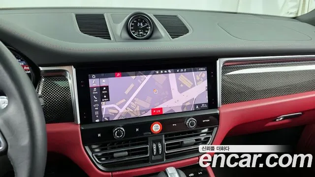 Porsche Macan — Фото автомобиля 14
