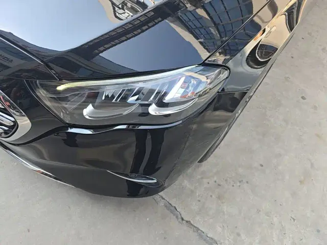 Mercedes-Benz E-Class — Фото автомобиля 23