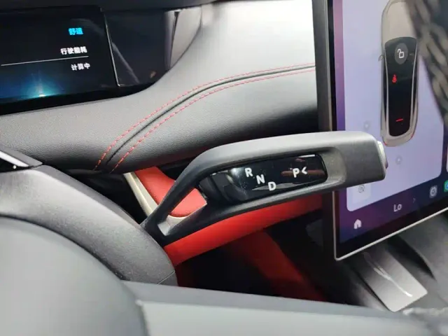 Xiaomi SU7 — Фото автомобиля 13