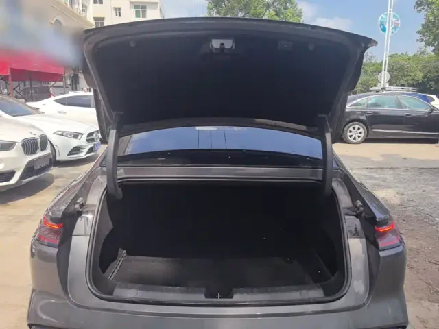 Geely Galaxy E8 — Фото автомобиля 15