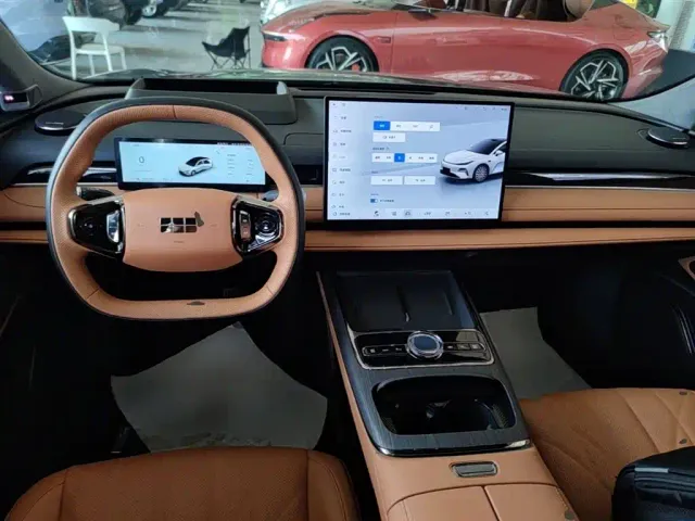 Geely Galaxy Xingyao 8 — Фото автомобиля 9