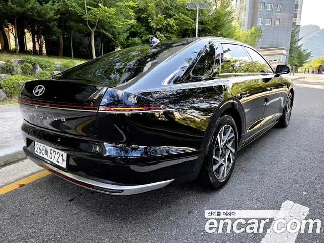 Hyundai Grandeur GN7 — Фото автомобиля 4