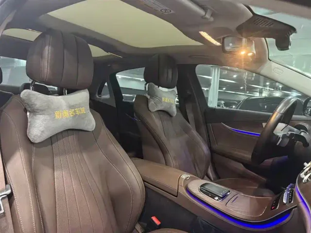 Mercedes-Benz E-Class — Фото автомобиля 21