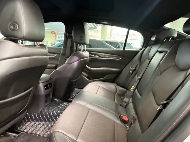 Cadillac CT5 — Фото автомобиля 9