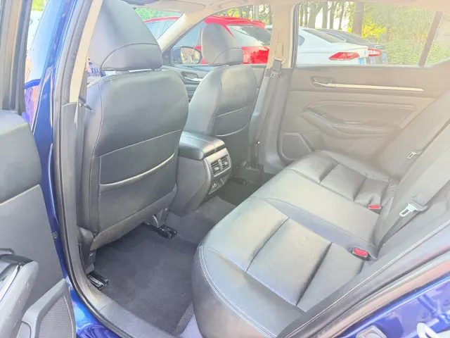 Nissan Teana — Фото автомобиля 10