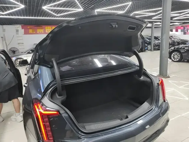 Cadillac CT5 — Фото автомобиля 18