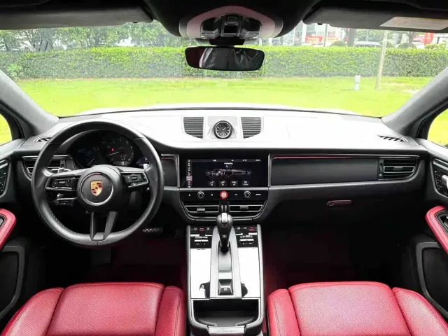 Porsche Macan — Фото автомобиля 6