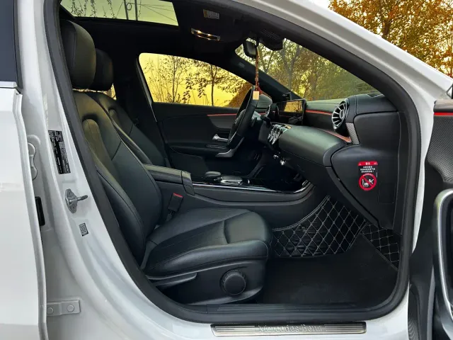 Mercedes-Benz A-Class — Фото автомобиля 12