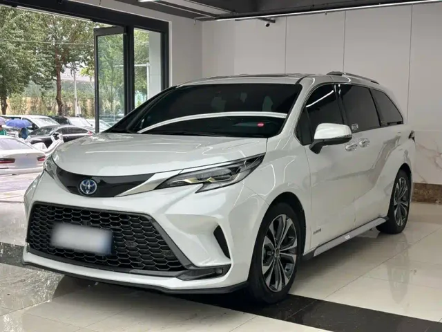 Фотография автомобиля — Toyota Granvia