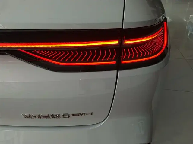 Geely Galaxy Xingyao 8 — Фото автомобиля 7
