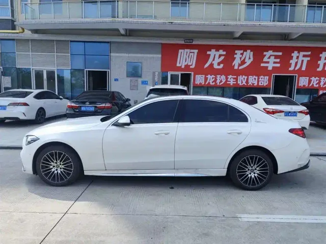 Mercedes-Benz Mercedes-Benz C-Class 2025 C 260 L Sport Edition — Фото автомобиля 9