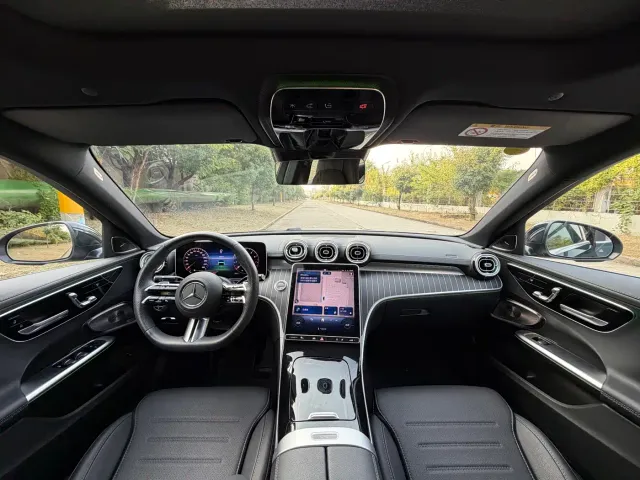 Mercedes-Benz C-Class — Фото автомобиля 11