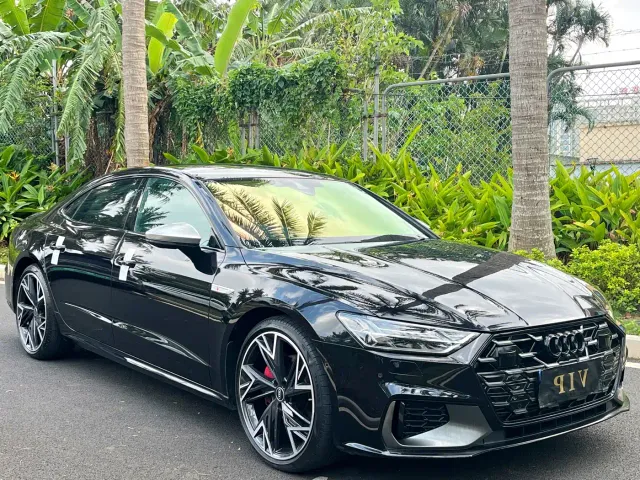 Audi A7L — Фото автомобиля 3