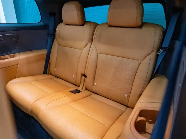 Li Auto i8 — Фото автомобиля 10