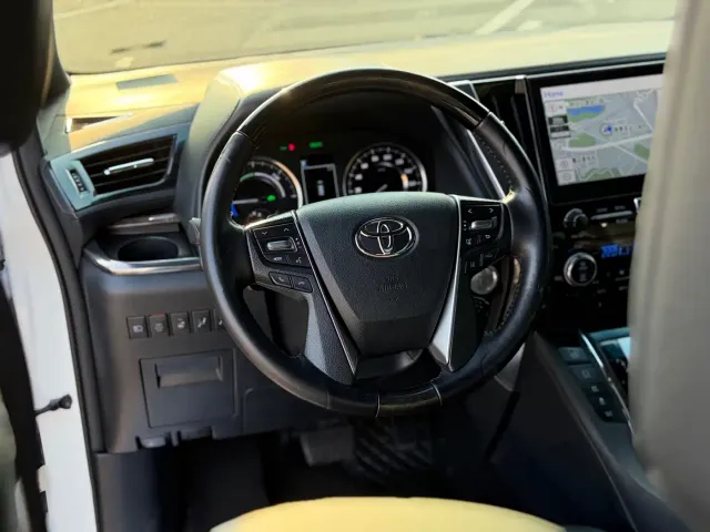 Toyota Vellfire — Фото автомобиля 16