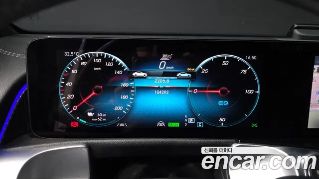 Mercedes-Benz EQB — Фото автомобиля 7