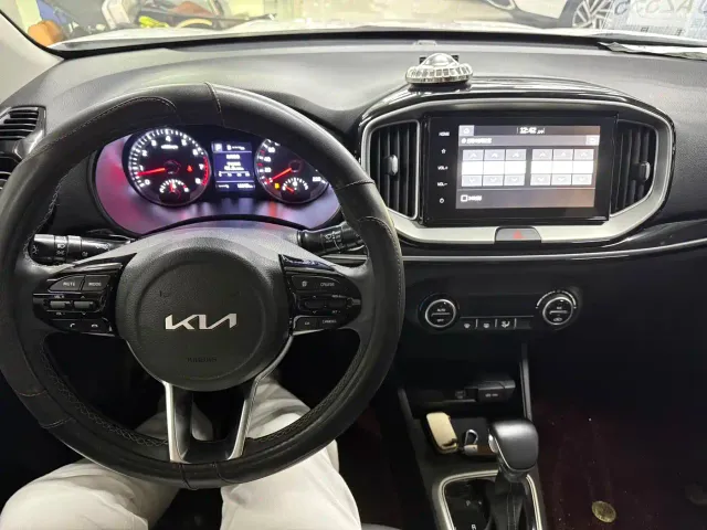 Kia KX1 — Фото автомобиля 5