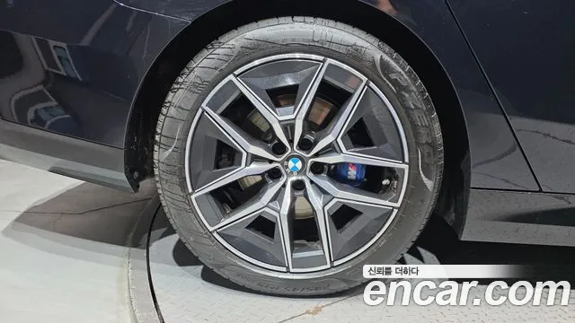 BMW 5-Series 5 серия (G60) 523d M Sport — Фото автомобиля 4