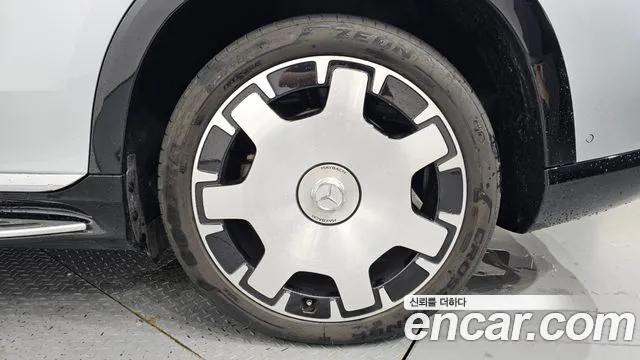 Mercedes-Benz EQS — Фото автомобиля 13
