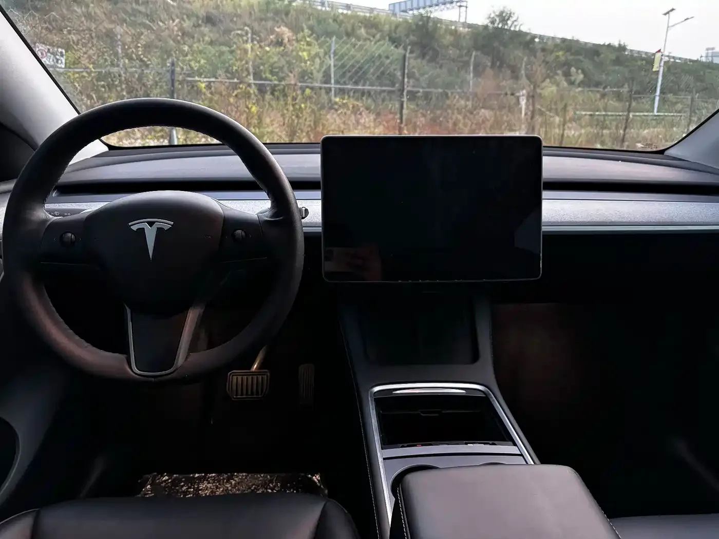 Tesla Model Y 2023 Long Range All-Wheel Drive Edition — Фото автомобиля 10