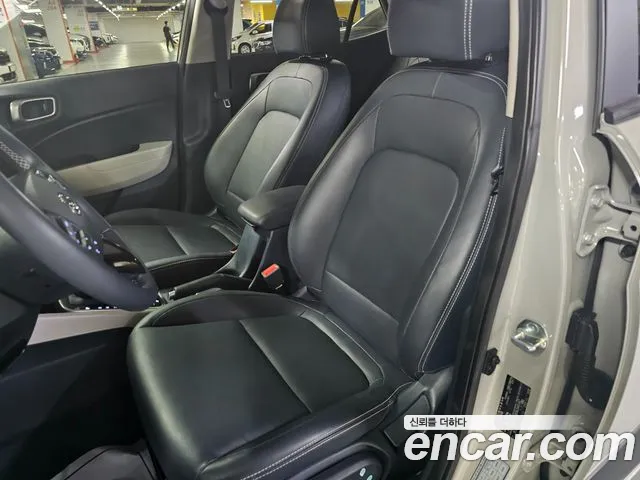 Hyundai Venue — Фото автомобиля 7