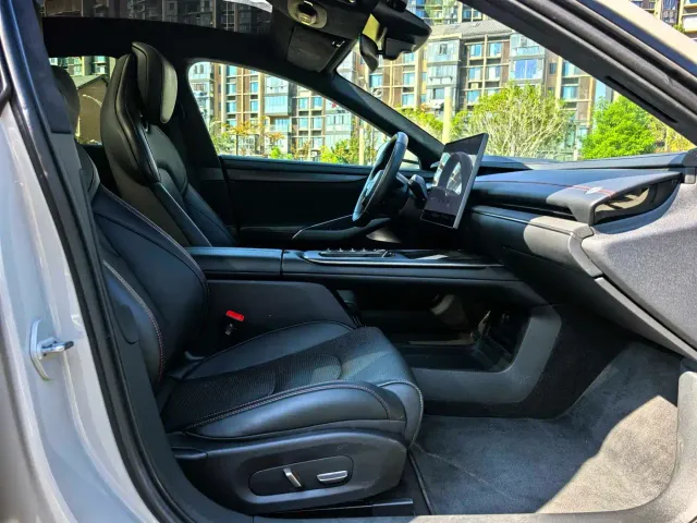 Xiaomi SU7 — Фото автомобиля 7