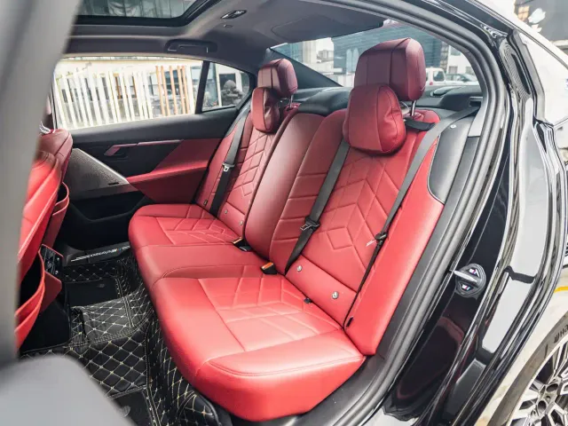 BMW 5 Series — Фото автомобиля 5